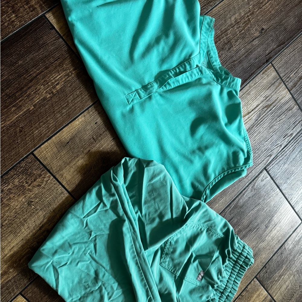Figs Green Joggers Lightweight Relaxed Fit